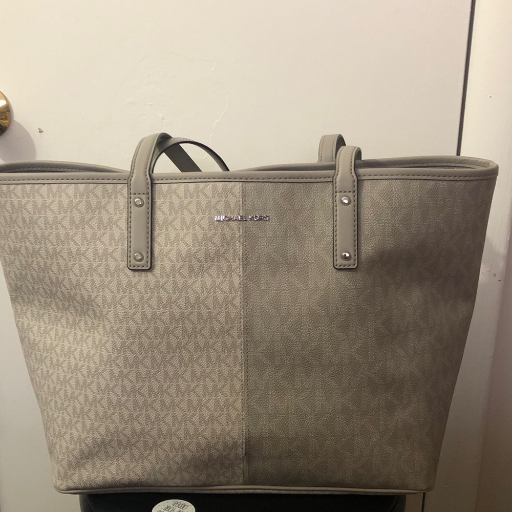 Michael Kors Light Tan Signature Tote